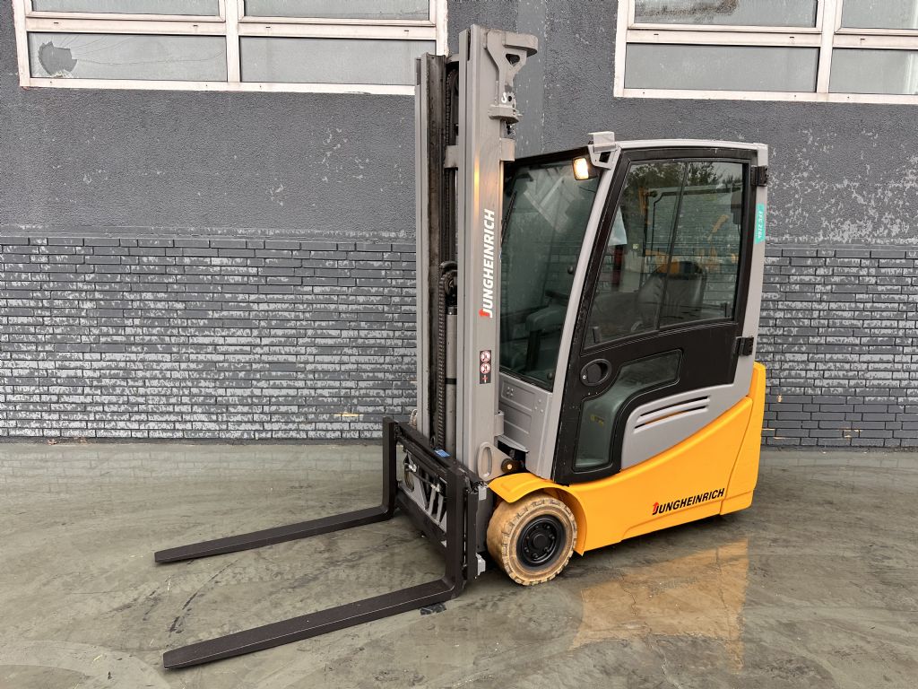 Jungheinrich EFG 216 Baujahr 2018/ Kabine/Triplex/1600kg Elektro 3 Rad-Stapler www.gst-logistic.com
