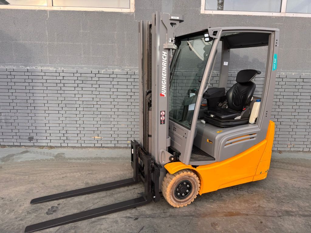 Jungheinrich EFG 215 Baujahr 2018 / Stunden 3916 HH 4,64M Elektro 3 Rad-Stapler www.gst-logistic.com