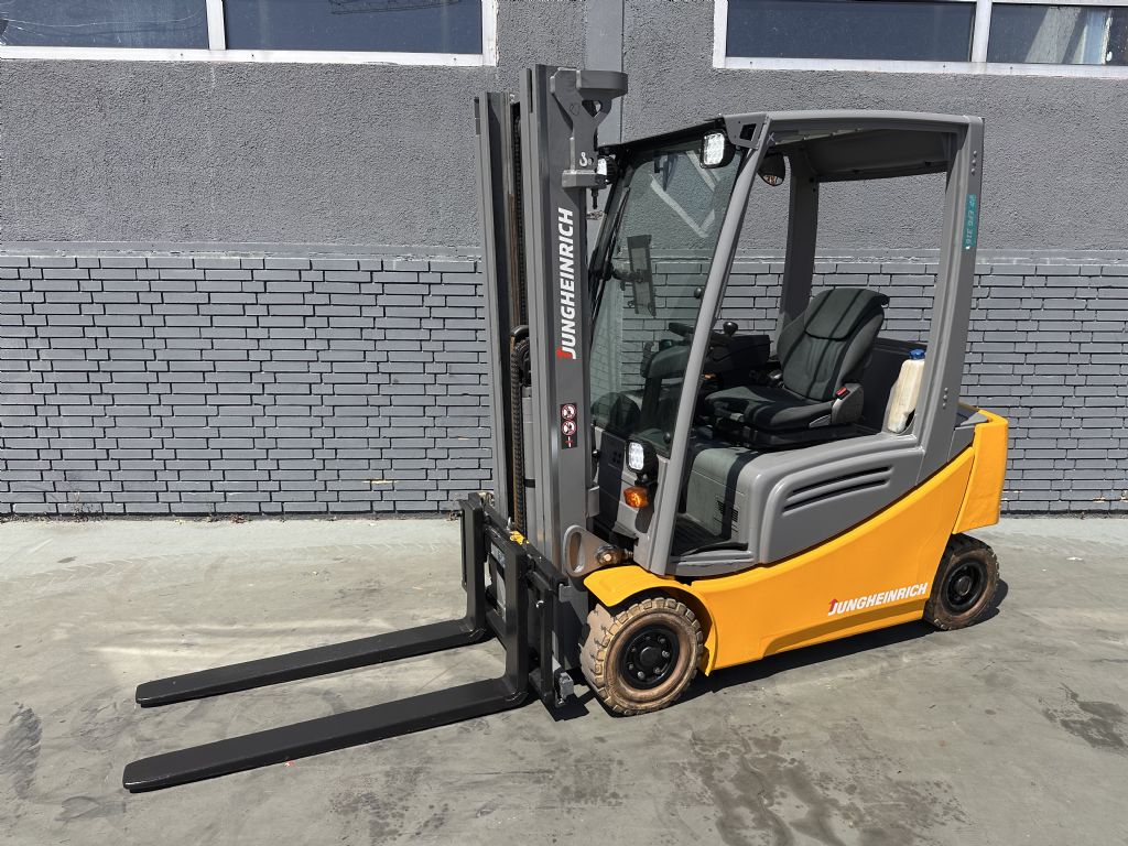 Jungheinrich EFG 316 Baujahr 2018 / Stunden 6220 HH 4,64M/ Triplex Elektro 4 Rad-Stapler www.gst-logistic.com