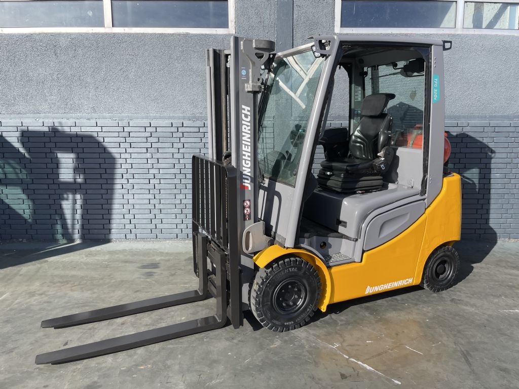 Jungheinrich TFG 320s Baujahr 2018 /Stunden 9558/ HH 3,10M Treibgasstapler www.gst-logistic.com