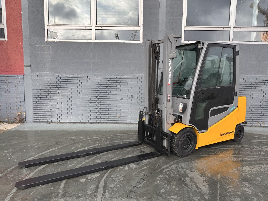 Jungheinrich EFG 425s Baujahr 2018/ Akku 2018 Stunden 10684 Elektro 4 Rad-Stapler www.gst-logistic.com