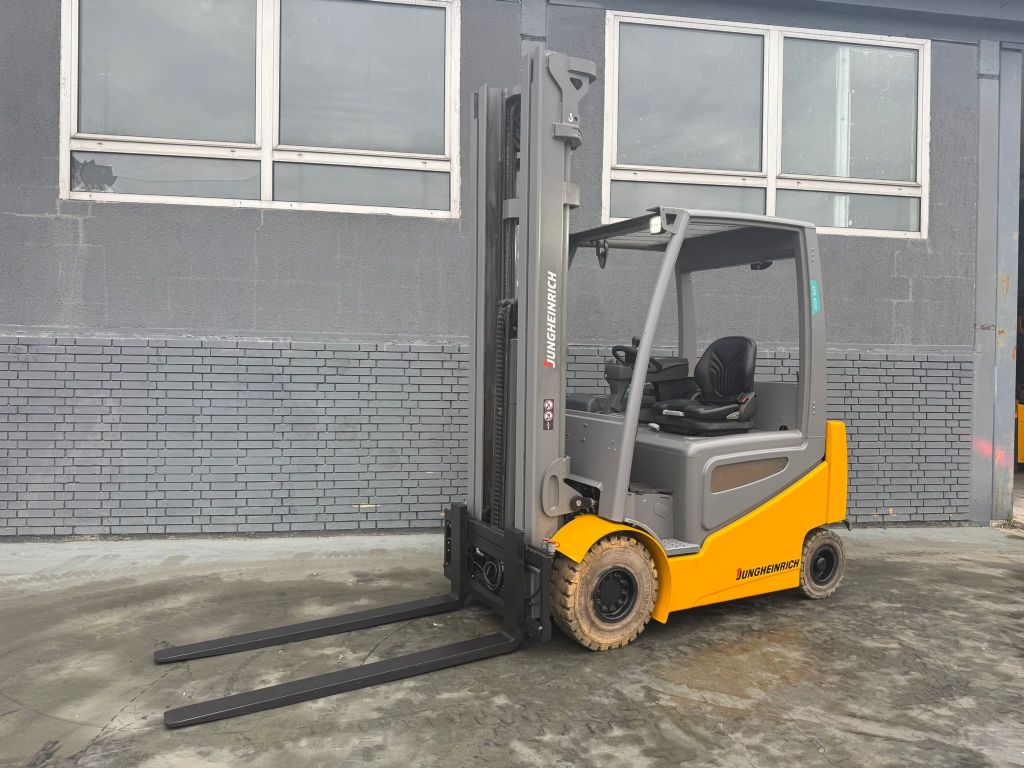 Jungheinrich EFG 425k Baujahr 2018/ HH 6500 Stunden 14697 Elektro 4 Rad-Stapler www.gst-logistic.com