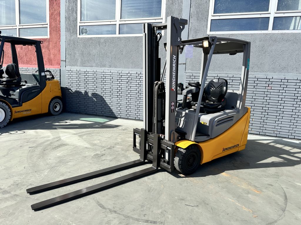 Jungheinrich EFG 216 Baujahr 2018 / Stunden 6784HH 3300 Elektro 3 Rad-Stapler www.gst-logistic.com