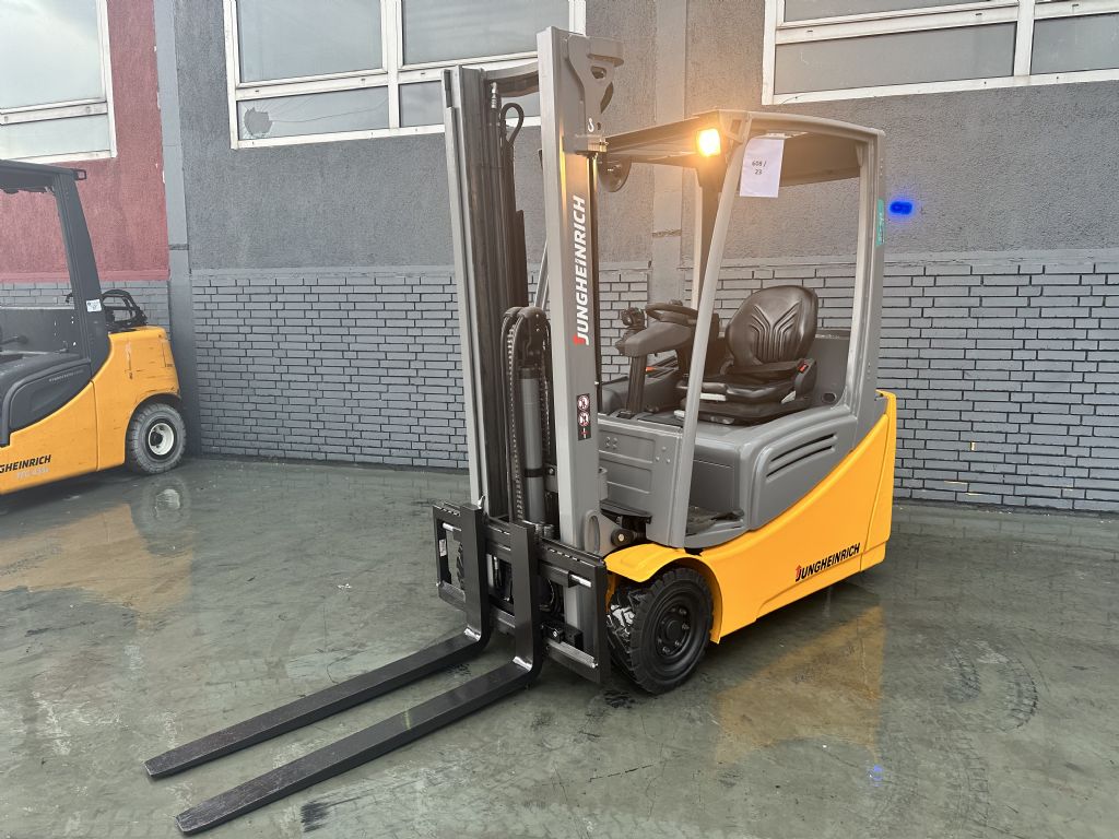 Jungheinrich EFG 216 Baujahr 2018 / Stunden 7469 HH 3300 Elektro 3 Rad-Stapler www.gst-logistic.com