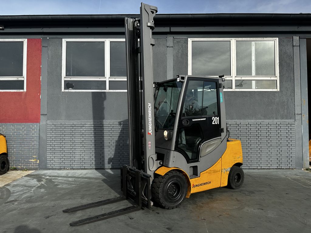 Jungheinrich TFG 435s Baujahr 2019 / StvzO /Kabine / Heizung Treibgasstapler www.gst-logistic.com