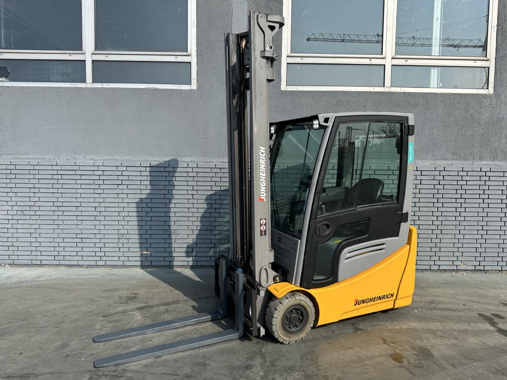 Jungheinrich EFG 216k Baujahr 2018/ Stunden 7089/ TRIPLEX /Kabine/ Heizung Elektro 3 Rad-Stapler www.gst-logistic.com