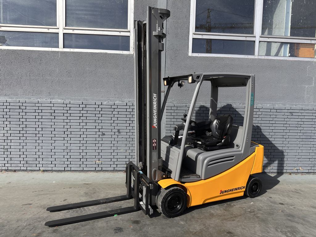 Jungheinrich EFG 318 Baujahr 2019 Stunden 9311HH 4.5M Duplex Elektro 4 Rad-Stapler www.gst-logistic.com