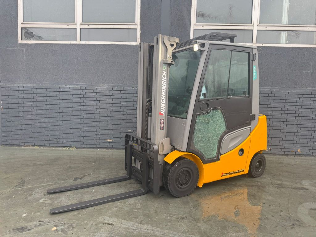 Jungheinrich DFG 320s Baujahr 2019/ HH4500 / Vollkabine /Triplex Dieselstapler www.gst-logistic.com
