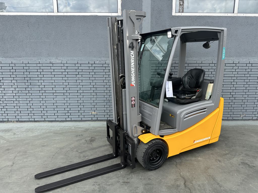 Jungheinrich EFG 218k Baujahr 2019 / Stunden 17827 HH 3,3M/ Duplex Elektro 3 Rad-Stapler www.gst-logistic.com