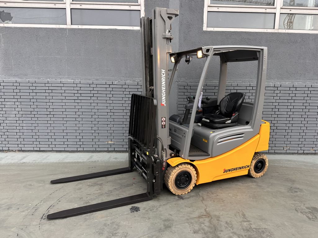 Jungheinrich EFG 316k Baujahr 2019 Stunden 17553 5,5M Triplex Elektro 4 Rad-Stapler www.gst-logistic.com