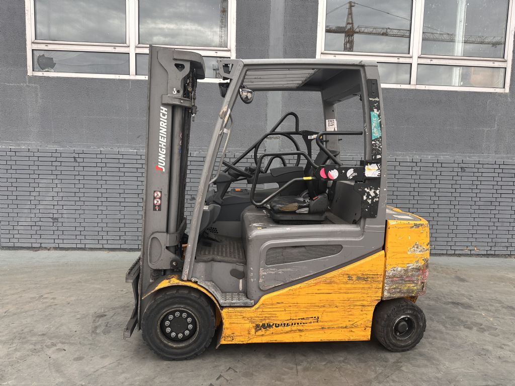 Jungheinrich EFG 430 Baujahr 2019/ Stunden 10.076/ Ohne Akku Elektro 4 Rad-Stapler www.gst-logistic.com