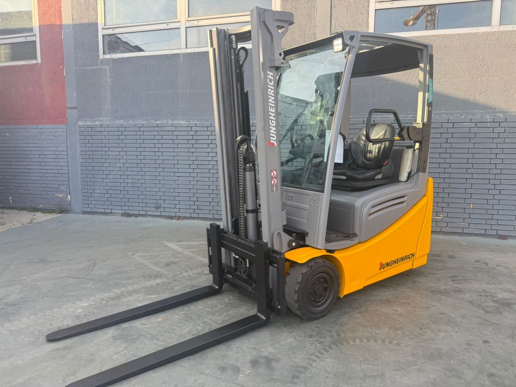 Jungheinrich EFG 216k Baujahr 2020 / Stunden 5054 HH 3100 Elektro 3 Rad-Stapler www.gst-logistic.com