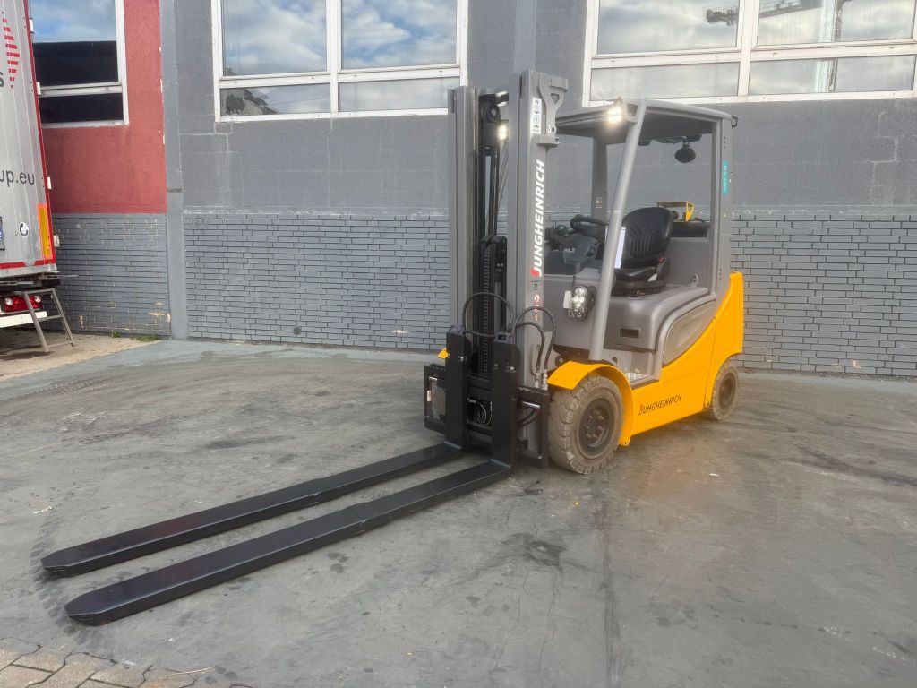 Jungheinrich TFG 320s Baujahr 2020/ Stunden 1083/ HH 4640  Treibgasstapler www.gst-logistic.com