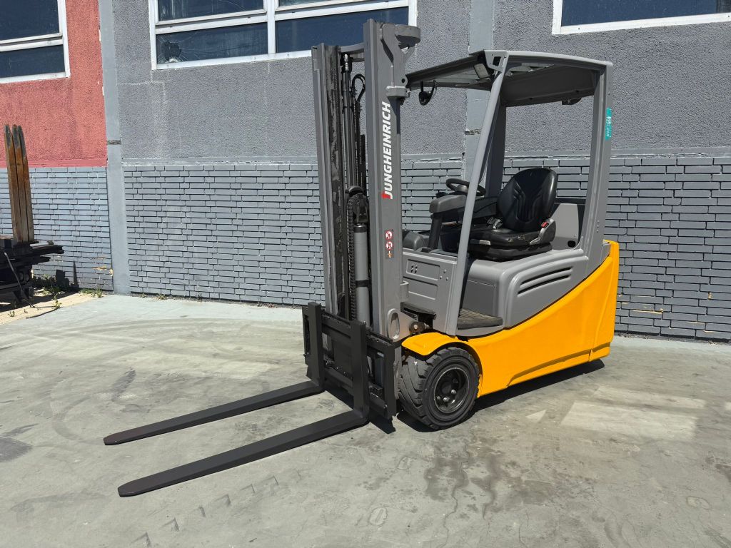 Jungheinrich EFG 218 Baujahr 2020 / Stunden 6389 HH 3,1M/ 1800kg Elektro 3 Rad-Stapler www.gst-logistic.com