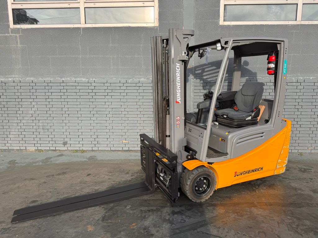 Jungheinrich EFG 218 Baujahr 2020 / Stunden 9739 HH 3100  Elektro 3 Rad-Stapler www.gst-logistic.com