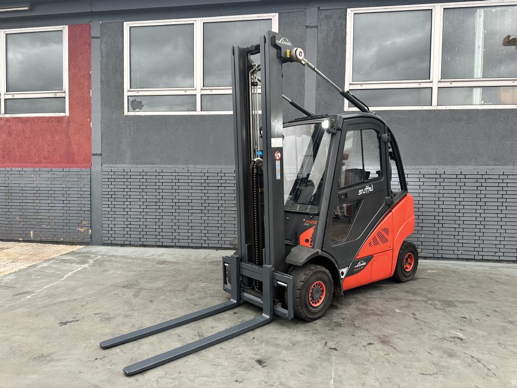 Linde H 25D Baujahr 2016/ Stunden 3396 / Top Zustand Dieselstapler www.gst-logistic.com