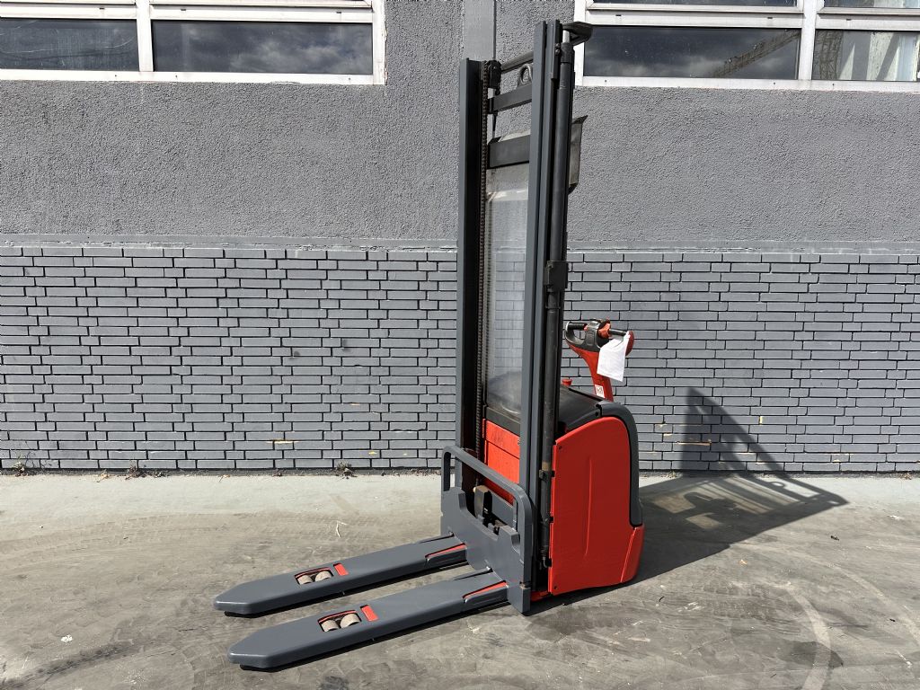Linde L 16 Baujahr 2010/ Stunden 5137 / HH 3,8M/Akku 2017 High Lift stacker www.gst-logistic.com