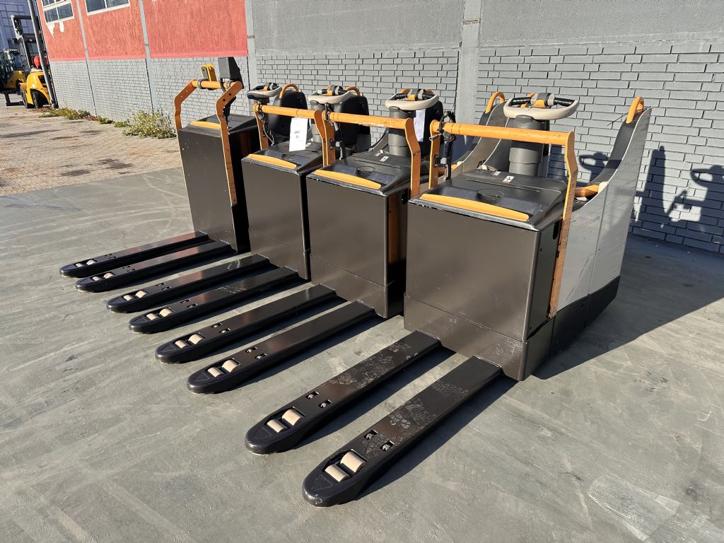 Crown WT 3040 Baujahr 2018/ TOP ZUSTAND  /  2 X Vorhanden Hochhubwagen www.gst-logistic.com