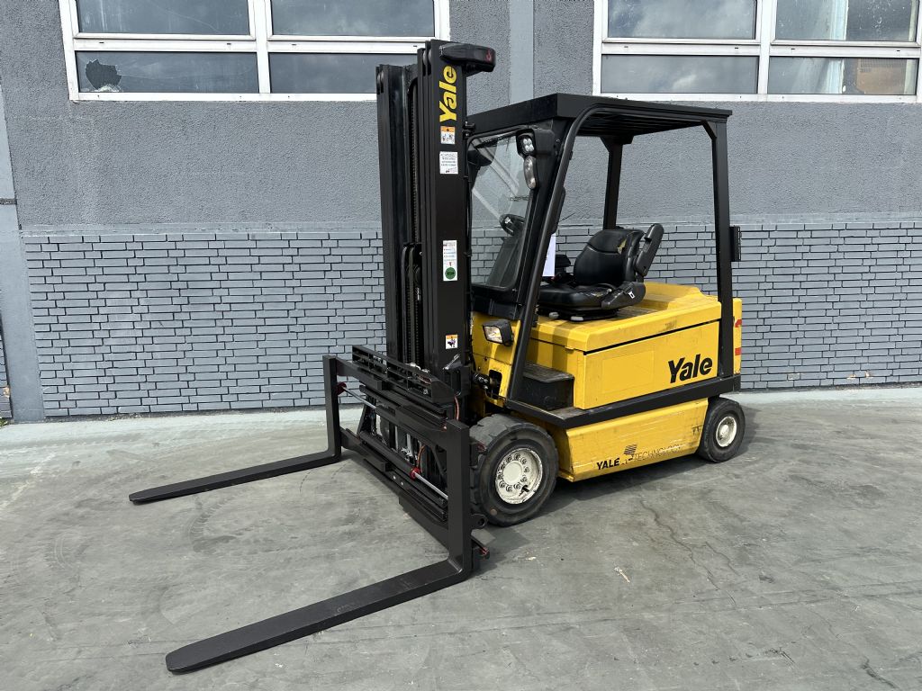 Yale ERP 30ALF Baujahr 2008 / Triplex 5,2M / 3-4 Ventil Elektro 4 Rad-Stapler www.gst-logistic.com