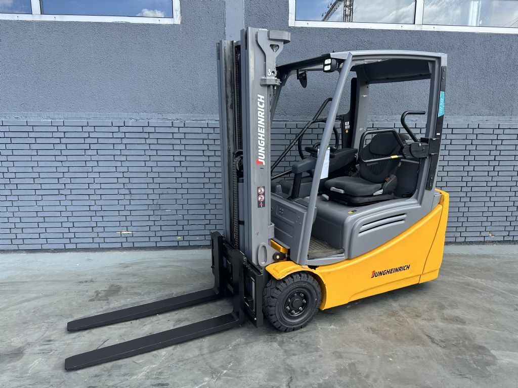 Jungheinrich EFG 216 Baujahr 2016 / Stunden 9998 HH 4,64M/ Triplex Elektro 3 Rad-Stapler www.gst-logistic.com