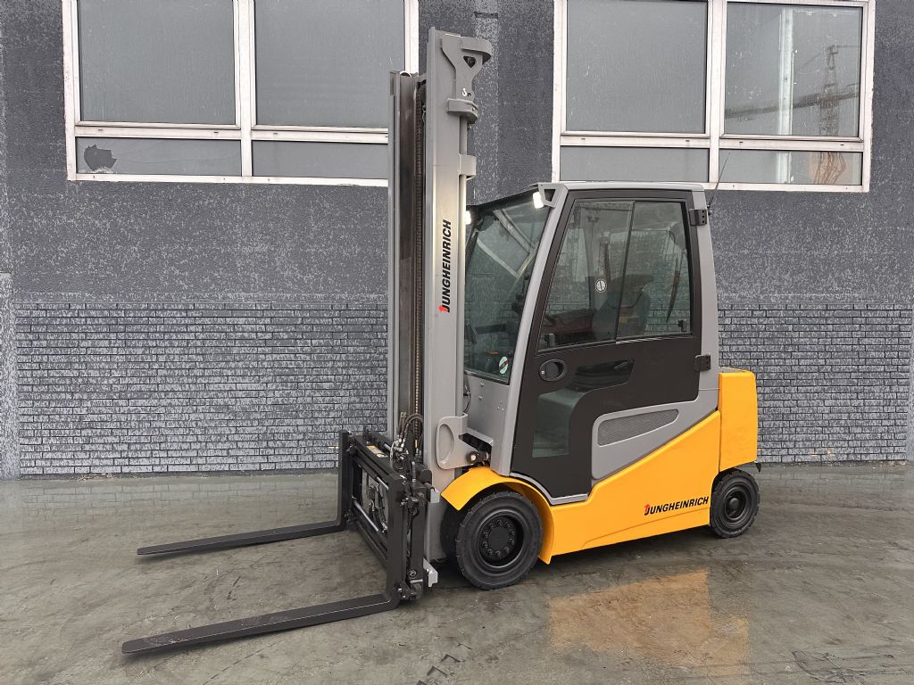 Jungheinrich EFG 430 Baujahr 2019/ Akku 2019 Stunden 9080 Elektro 4 Rad-Stapler www.gst-logistic.com