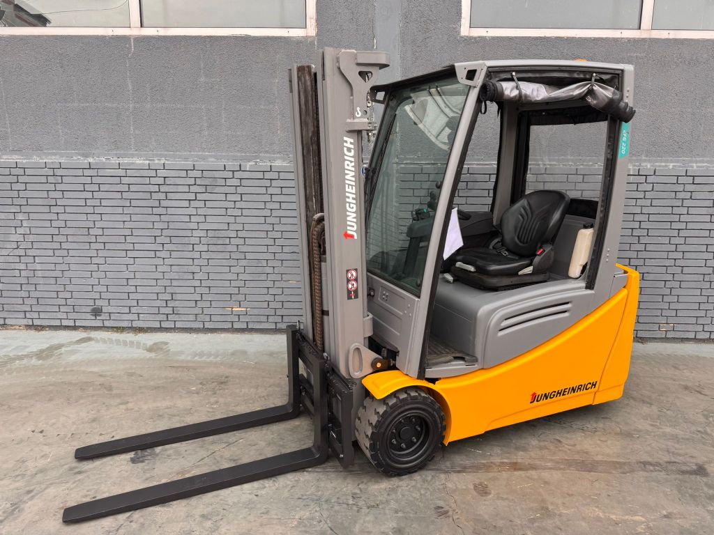 Jungheinrich EFG 220 Baujahr 2020 /Triplex/Kabine Akku 2020 Elektro 3 Rad-Stapler www.gst-logistic.com