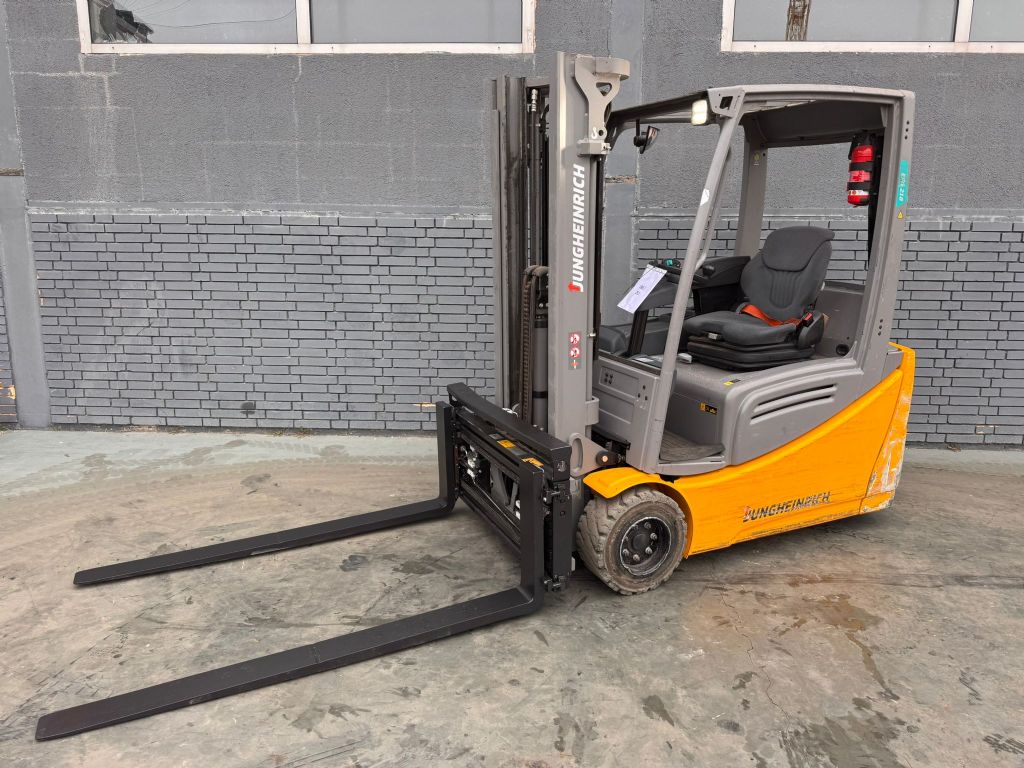 Jungheinrich EFG 218 Baujahr 2020 / Stunden 11051 HH 3100  Elektro 3 Rad-Stapler www.gst-logistic.com