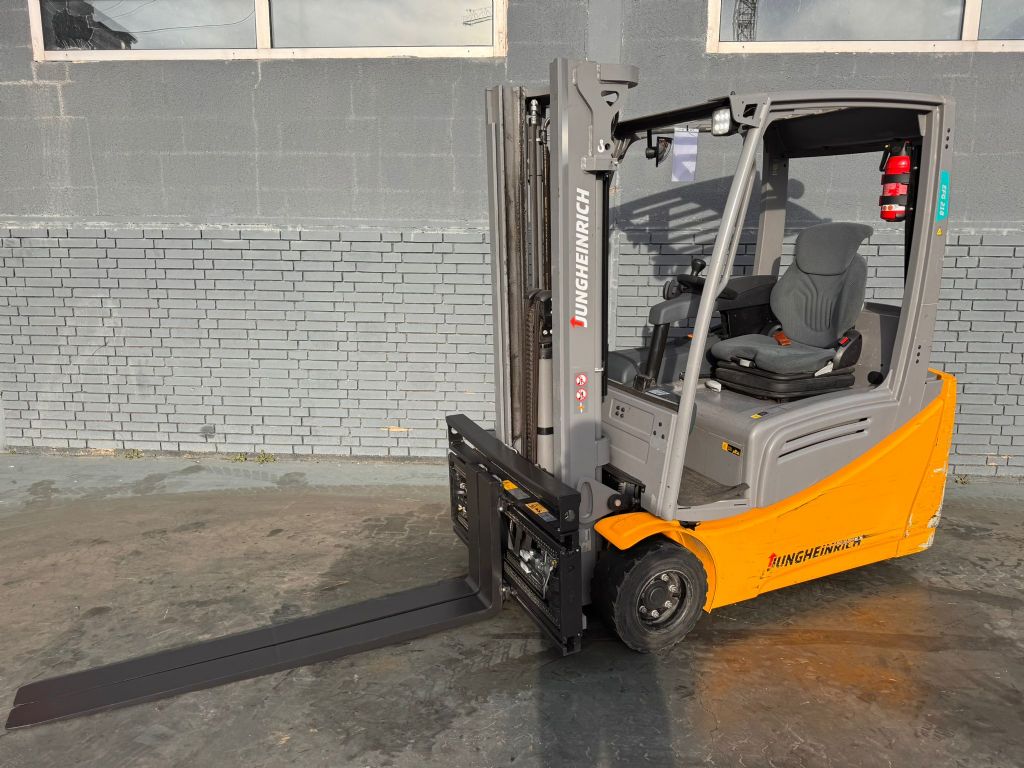 Jungheinrich EFG 218 Baujahr 2020 / Stunden 9506 HH 3100  Elektro 3 Rad-Stapler www.gst-logistic.com