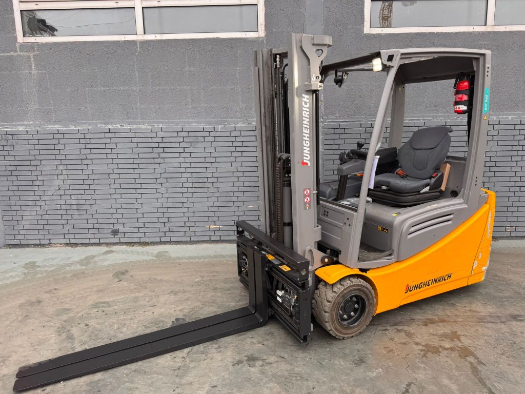 Jungheinrich EFG 218 Baujahr 2020 / Stunden 10513 HH 3100  Elektro 3 Rad-Stapler www.gst-logistic.com