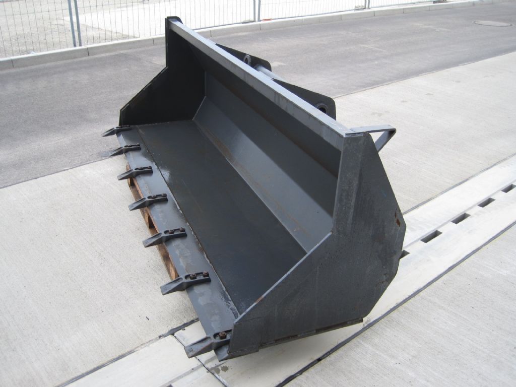 Manitou CBC900l2450 Schttgutschaufel www.hanselmann.de
