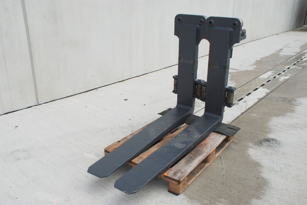 Kalmar 140-6 Rollengefhrte Gabelzinken/ Rollerguided Forks Gabeln www.hanselmann.de