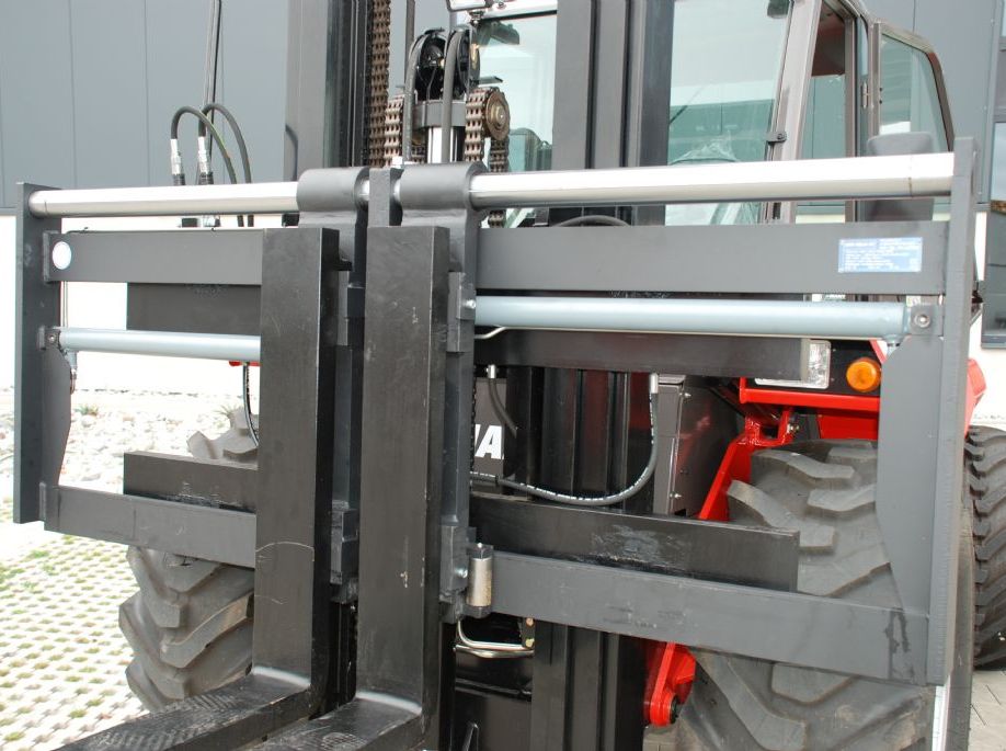 *Sonstige PFF 8T/600mm Zinkenverstellung mit Seitenschub Zinkenverstellgert www.hanselmann.de