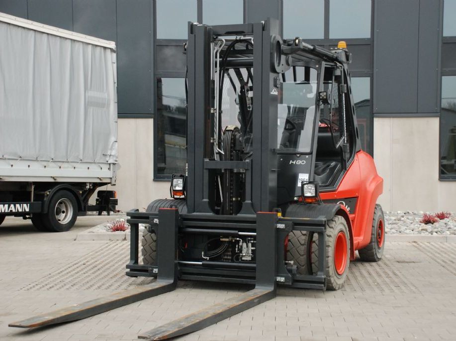 Linde H80T-02/ 900 Treibgasstapler www.hanselmann.de