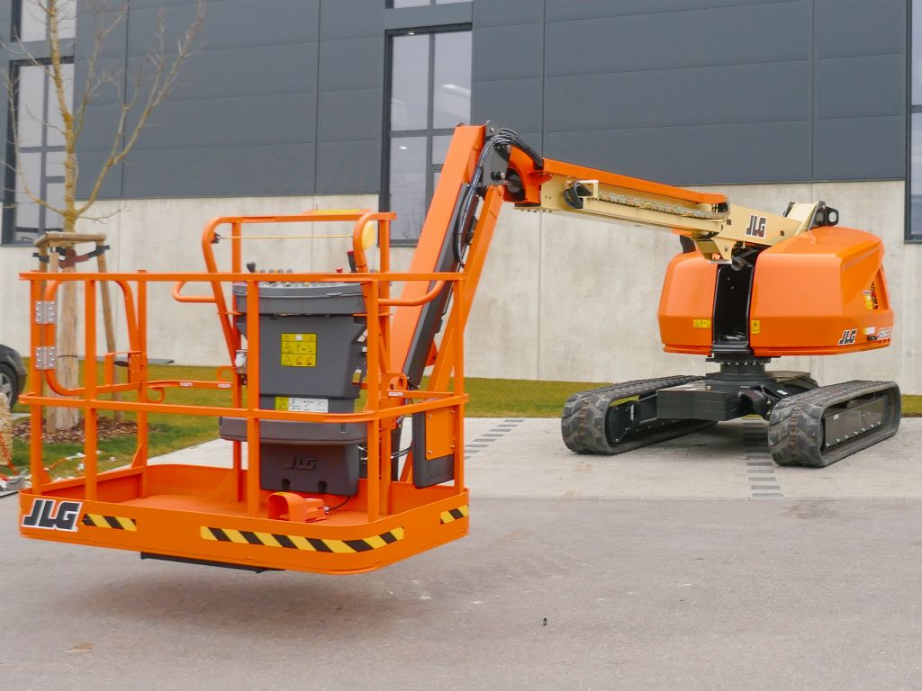 JLG 460SJC Raupenarbeitsbhne www.hanselmann.de