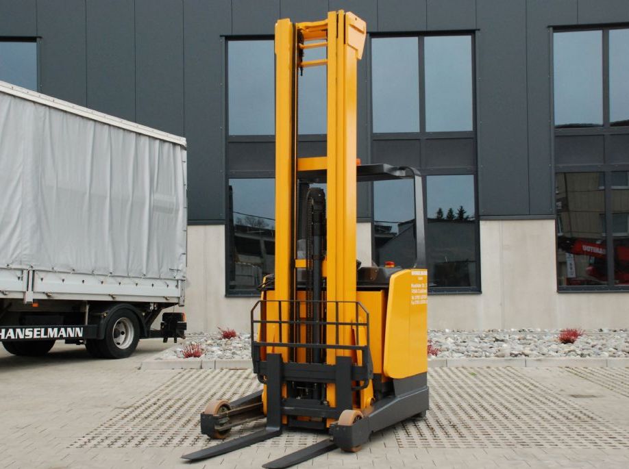 Jungheinrich ETV 216 Schubmaststapler www.hanselmann.de