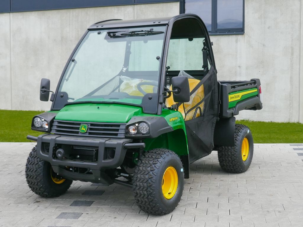 John Deere Gator HPX815E Schlepper www.hanselmann.de