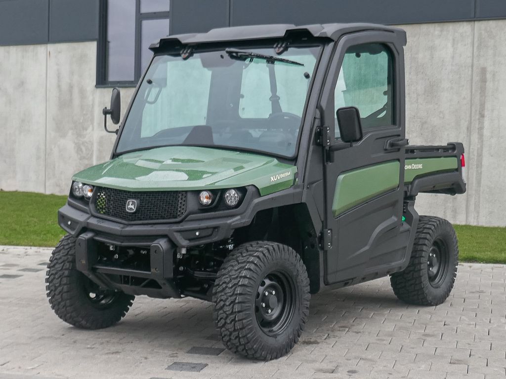 John Deere XUV 865M Schlepper www.hanselmann.de