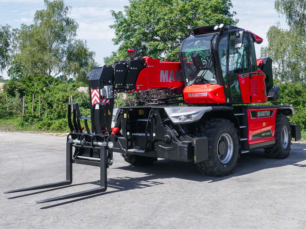 Manitou MRT 2260 360 160Y ST5 S1 Teleskopstapler drehbar www.hanselmann.de