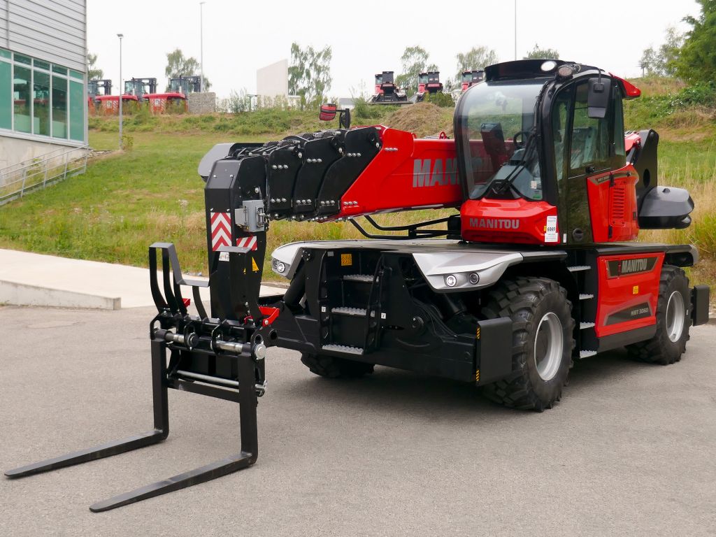 Manitou MRT 3060 360 175Y ST5 S1 Teleskopstapler drehbar www.hanselmann.de