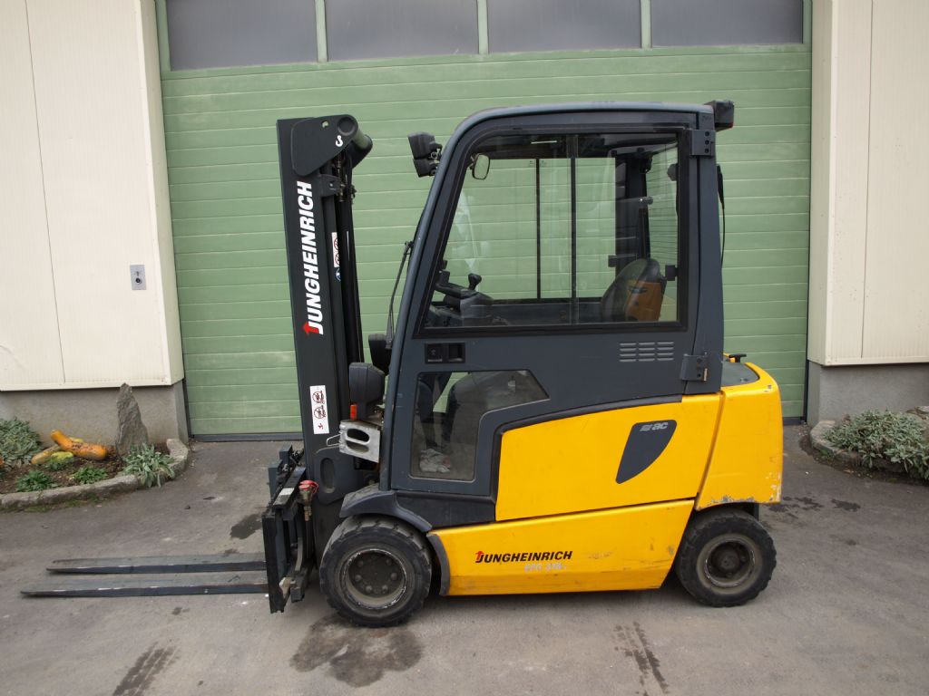 Jungheinrich EFG 318K Elektro 4 Rad-Stapler www.gabelstaplerservice.at Jungheinrich EFG 318K Elektro 4 Rad-Stapler www.gabelstaplerservice.at