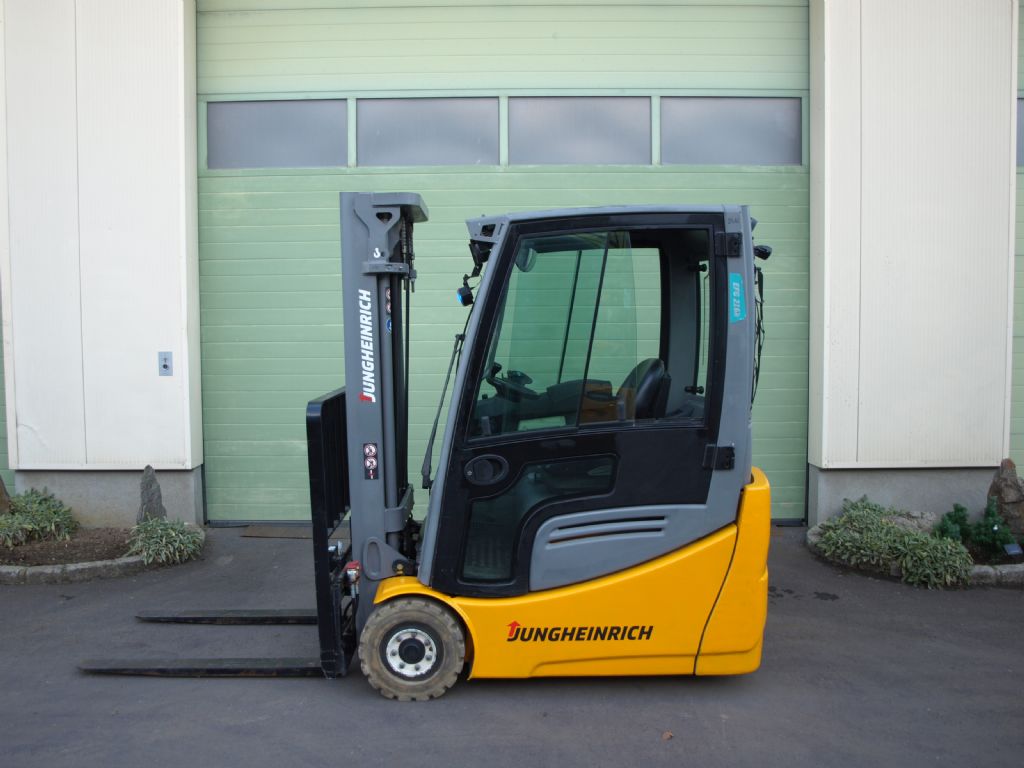 Jungheinrich EFG 216K Elektro 3 Rad-Stapler www.gabelstaplerservice.at