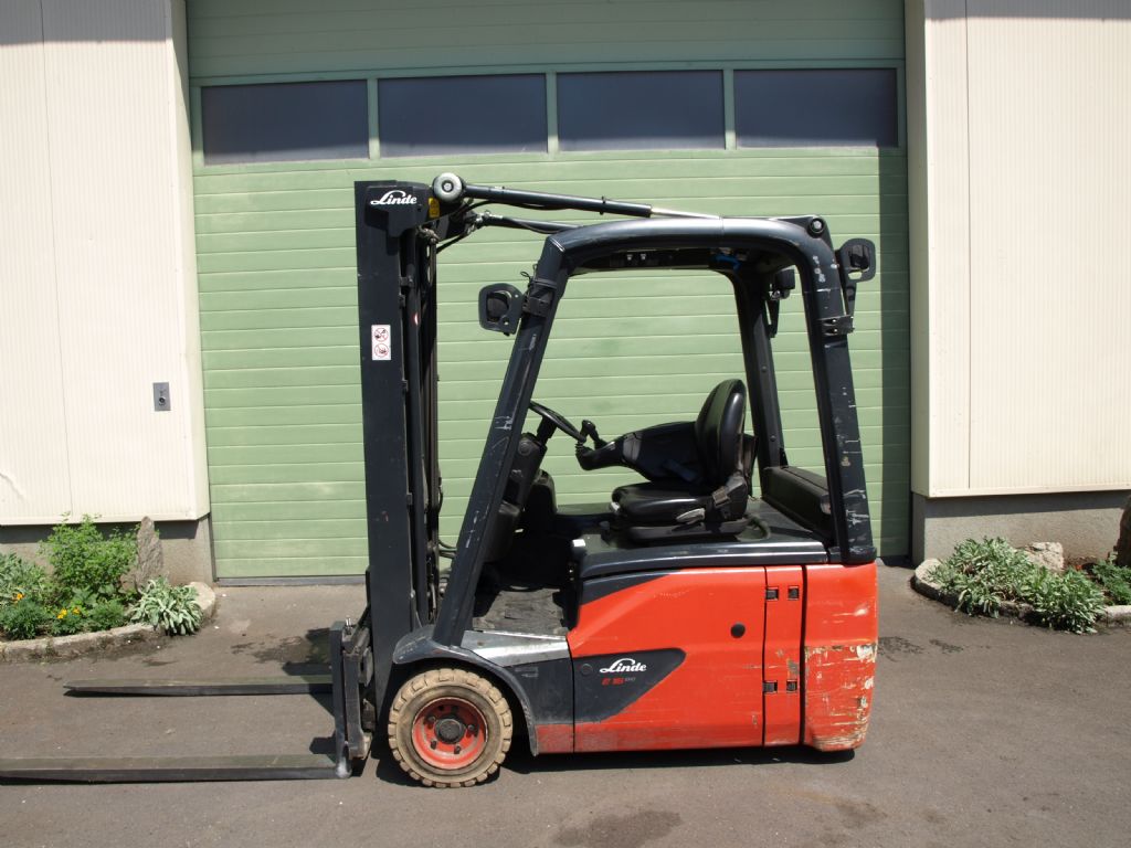 Linde E16-02 Elektro 3 Rad-Stapler www.gabelstaplerservice.at