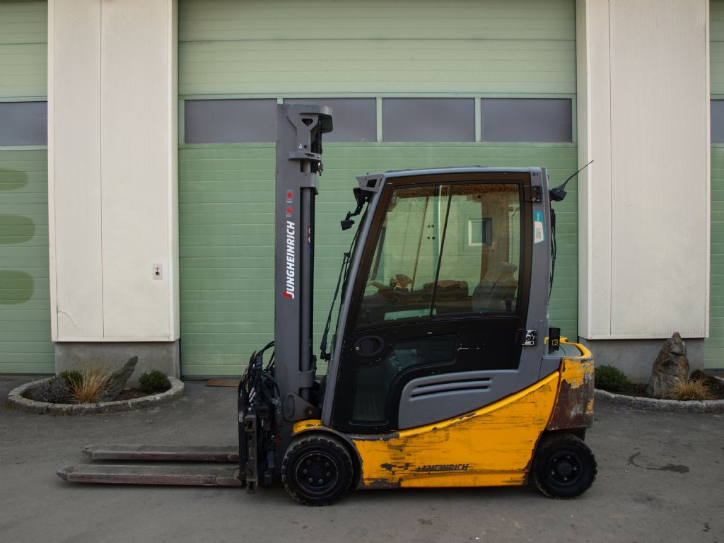 Jungheinrich EFG 320 Elektro 4 Rad-Stapler www.gabelstaplerservice.at