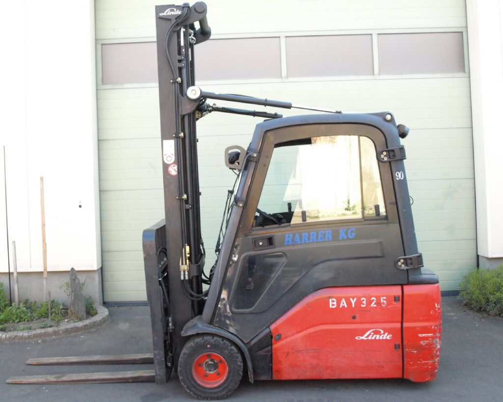 Linde E20 L Elektro 3 Rad-Stapler www.gabelstaplerservice.at Linde E20 L Elektro 3 Rad-Stapler www.gabelstaplerservice.at