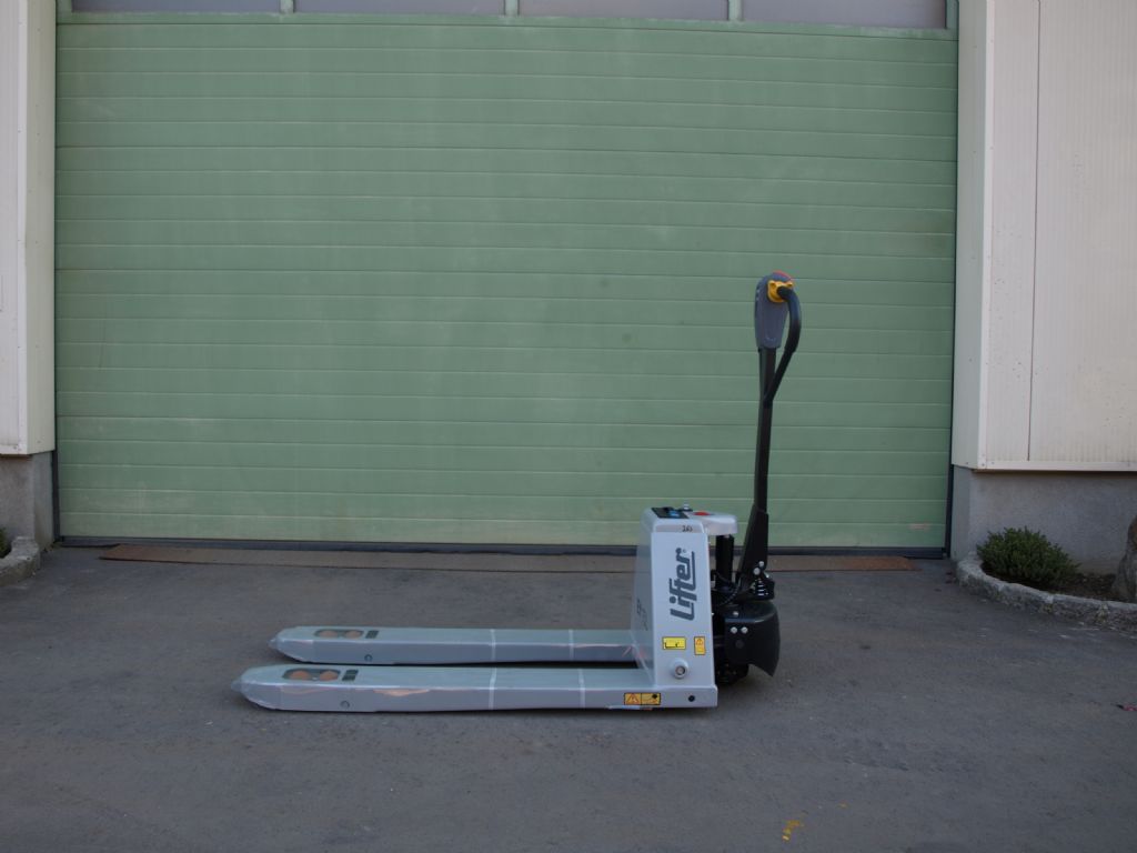 Pramac EY 15L Niederhubwagen www.gabelstaplerservice.at