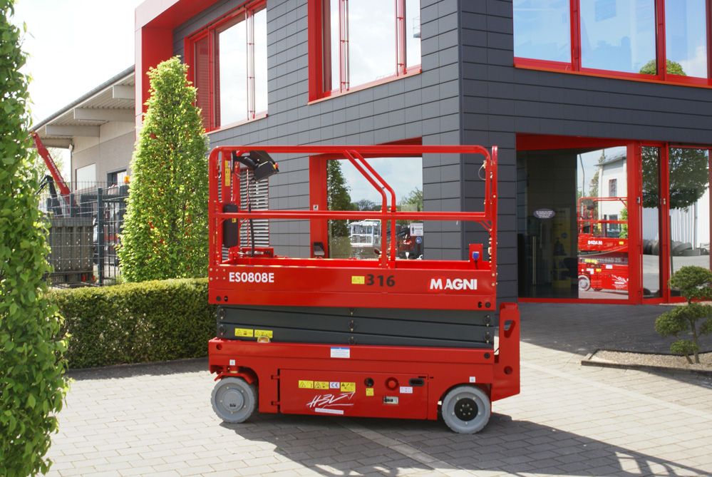 Magni ES0808E Scherenarbeitsbhne www.hbv-hydraulik.de