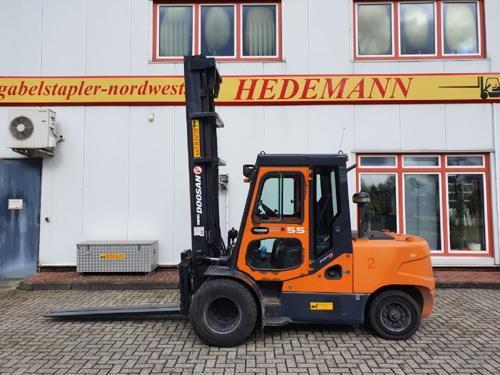 Doosan D55SC-5 Dieselstapler www.hedemann-stapler.de