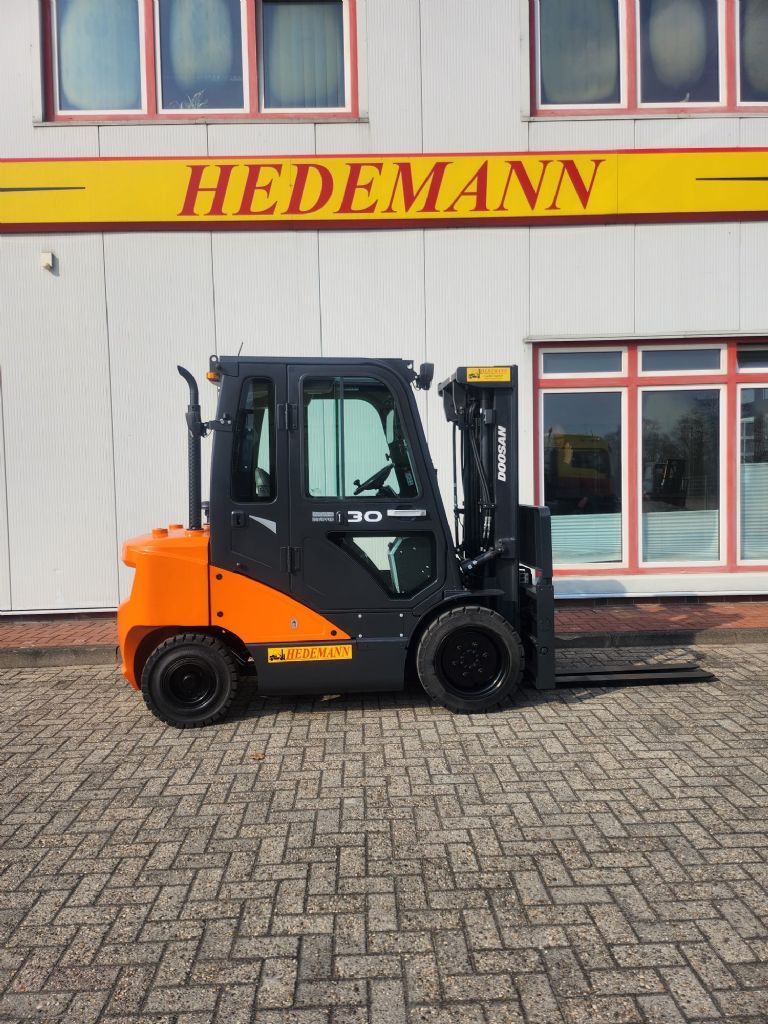 Doosan D30S-7 Dieselstapler www.hedemann-stapler.de