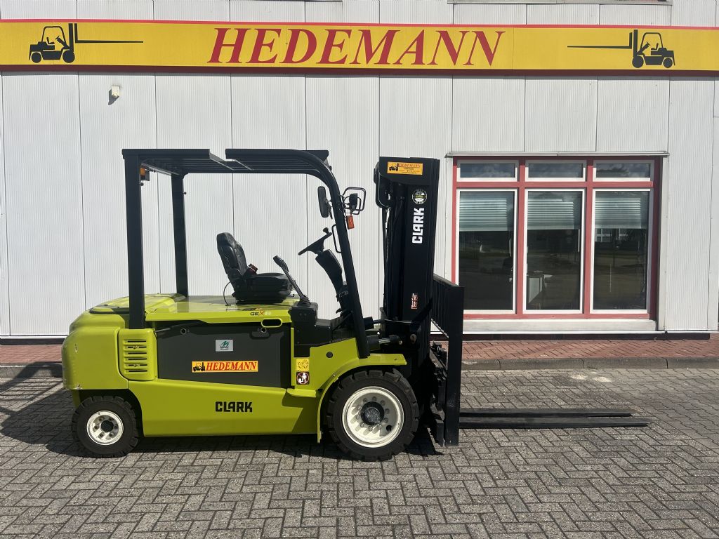 Clark GEX50 Elektro 4 Rad-Stapler www.hedemann-stapler.de