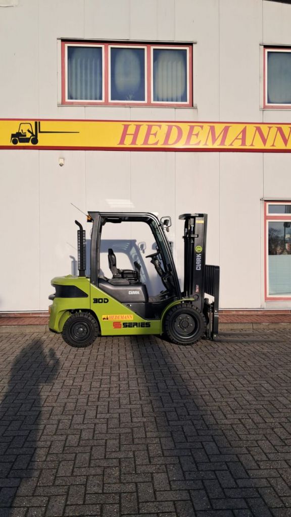 Clark S30D Dieselstapler www.hedemann-stapler.de